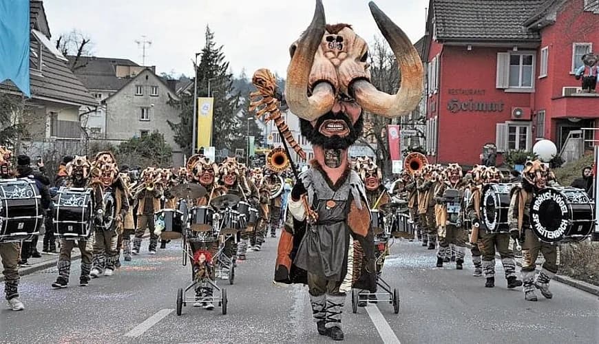 Bräusi-Vögel – Titelbild